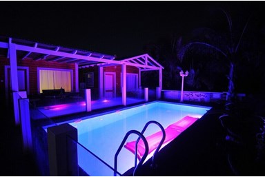 טרופי צימר  spa & resort - חצר, בריכה וספא