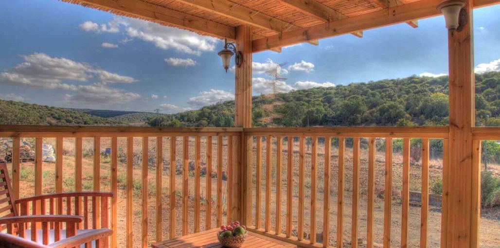 קסם האלה הבקתה (12).jpg