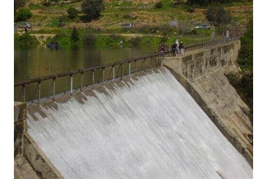 אברהמי נוף האגם - בית האבן