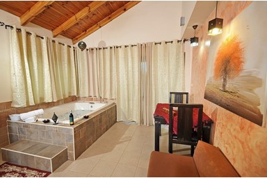 זריחה בכנרת - סוויטה 2