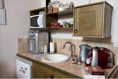 מרגנית בגליל - בקתת לוטוס