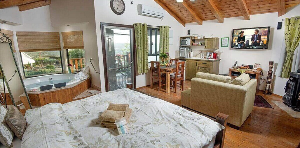 מרגנית בגליל לוטוס (20).jpg