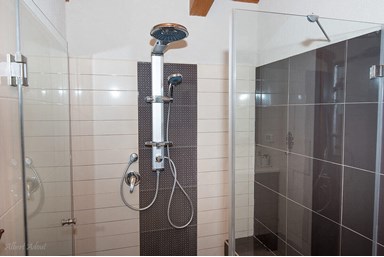 מרגנית בגליל - בקתת לוטוס