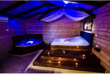 לאונצ'ו - הצימר הכחול