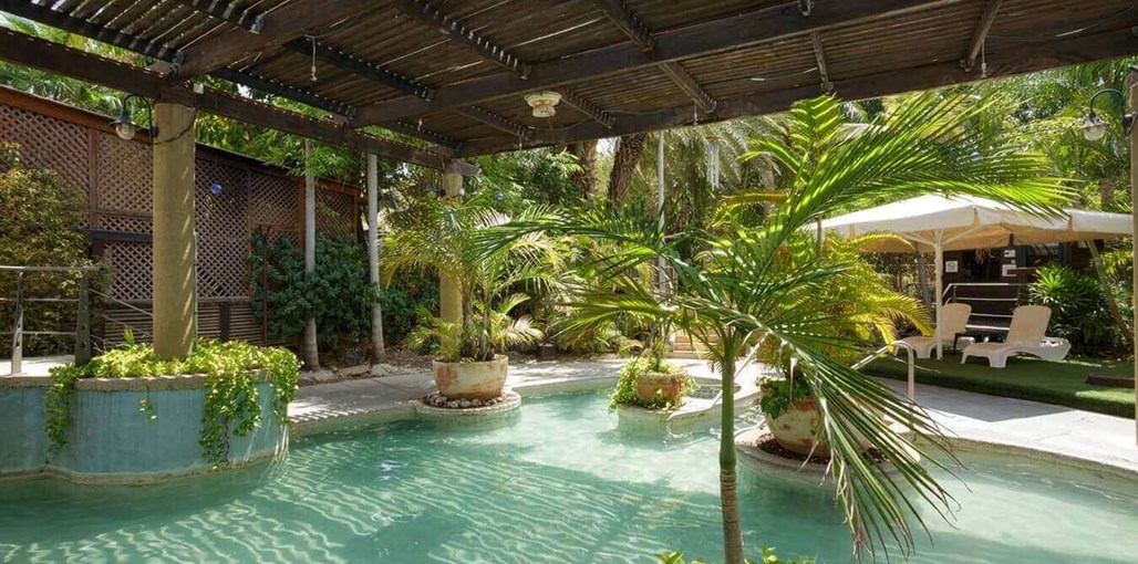 מלון בוטיק ספא וילג' - חמת גדר החצר (19).jpg