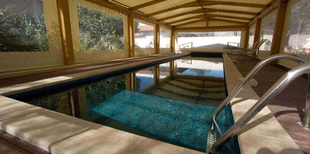 סמדר מלון בוטיק הבריכה והחצר (11).jpg