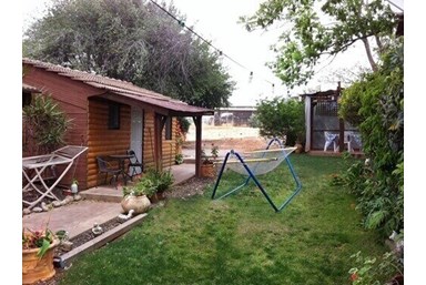 אצל רונית בג'קוזי - בקתות העץ