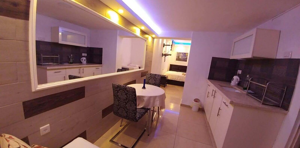 אבשלום דירות נופש הרים וים (2).jpg