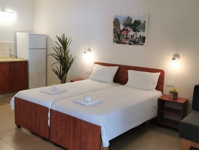 אלדאה - תיירות קיבוץ ניר עם אקליפטוס (2).jpeg