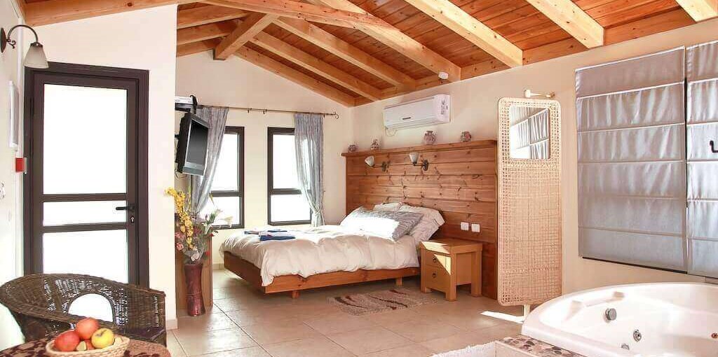 סוויטה בגב ההר זוגית (1).jpg