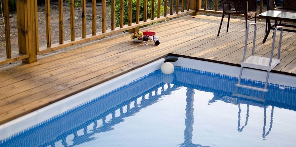 מול הצבר הבריכה במתחם (1).jpg