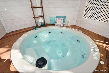 צימרגיה - הספא והחצר המשותפת