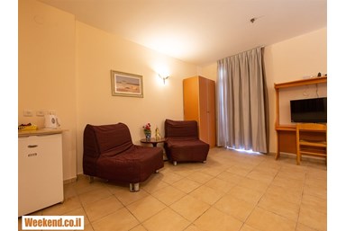 כפר הנופש אלמוג - חדרי חאן