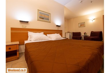 כפר הנופש אלמוג - חדרי חאן