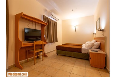 כפר הנופש אלמוג - חדרי חאן