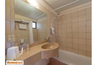 כפר הנופש אלמוג - חדרי חאן