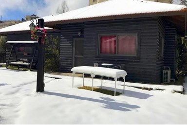 בקתות הר הלל  - החצר והנוף