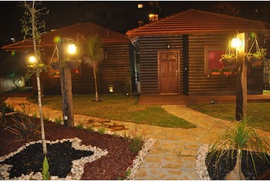 בקתות הר הלל  - החצר והנוף