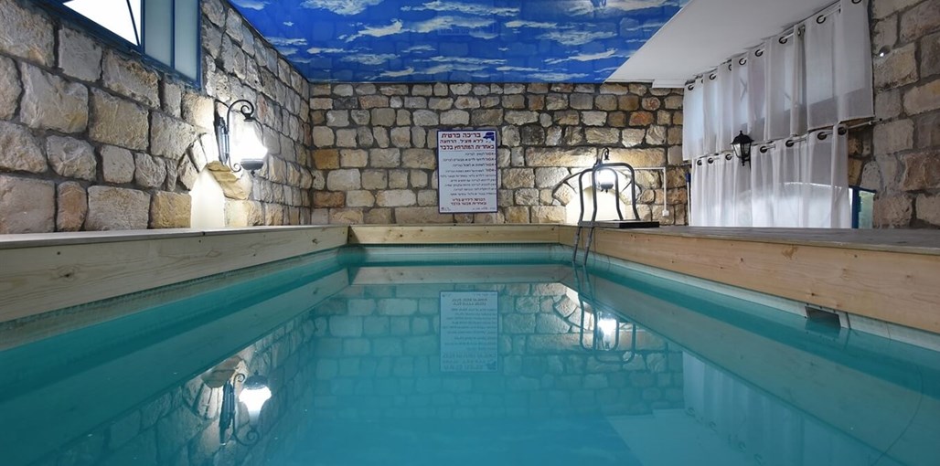 אחוזה מעבר לפינה BEA_8613a_0.jpg