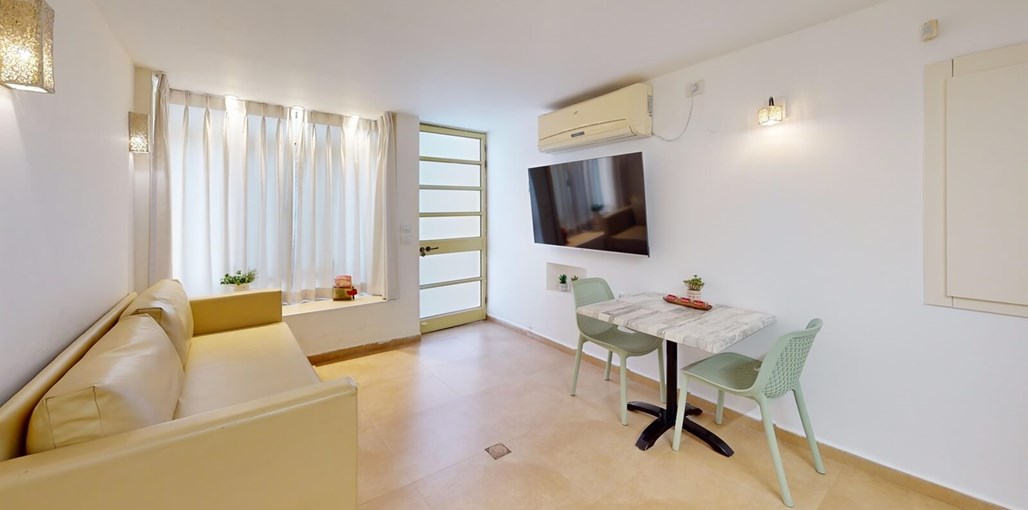 אירוחם חלמונית (4).jpg