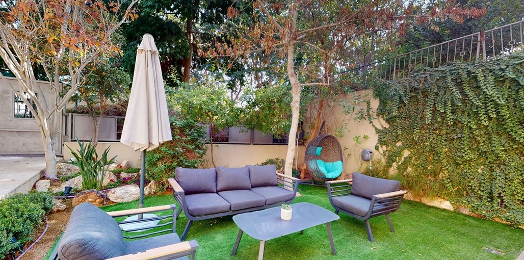 אירוחם חוץ ומשותף (4).jpg