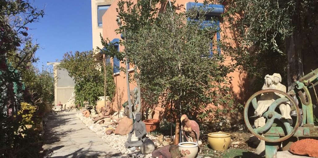 צימר למדבר חצר וסביבה (7).JPG