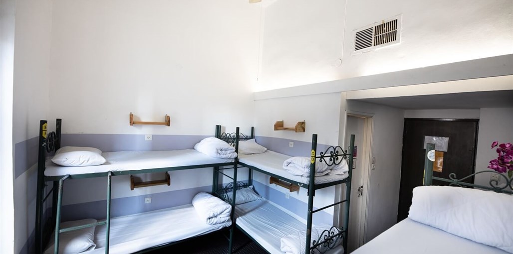 ג'רוזלם הוסטל - Jerusalem Hostel חדר דורמס ל6 אנשים.jpg