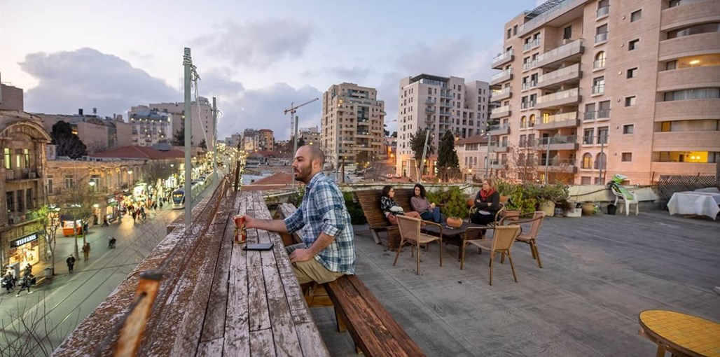 ג'רוזלם הוסטל - Jerusalem Hostel מרפסת (4).jpg