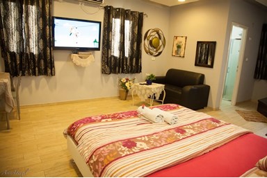 הפינה הקסומה - בקתת השושנה