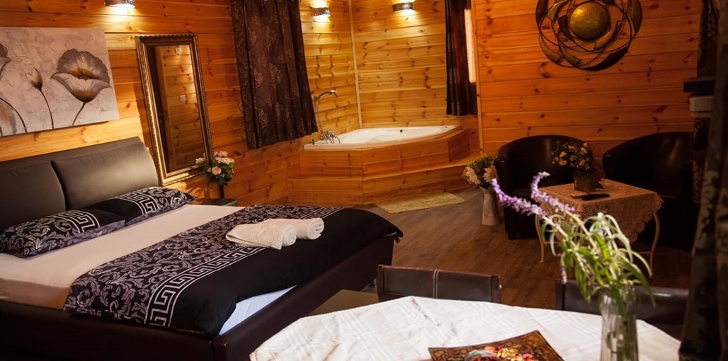 הפינה הקסומה הבקתה הכפרית (4).jpg