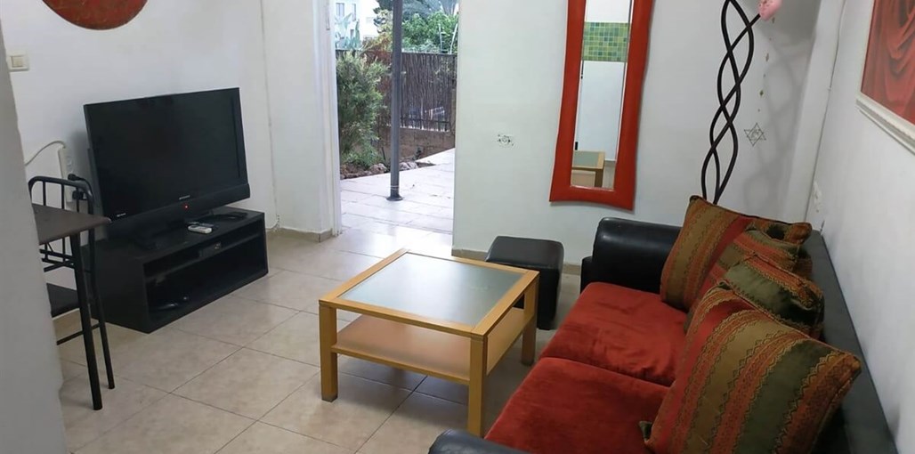 פינת האירוח של אריאלה חדשות (1).jpg