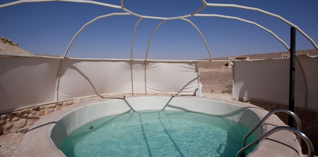 אחוונא בריכה 5.jpg