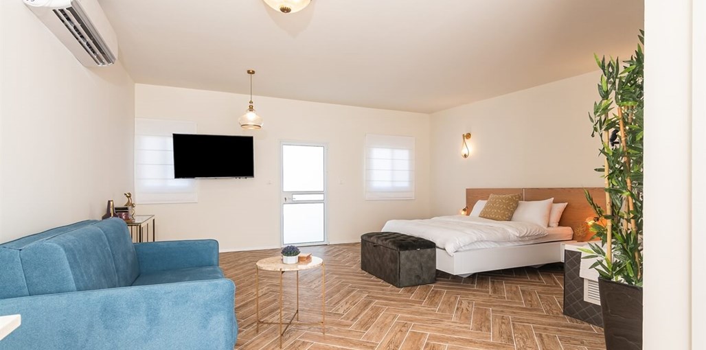 אתנחתא בגלבוע סוויטת פריז - הכל (2).jpg