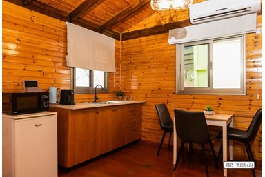 אתנחתא בגלבוע - בקתת אפרודיטה