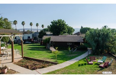 דרור בתבור - בריכת השחיה