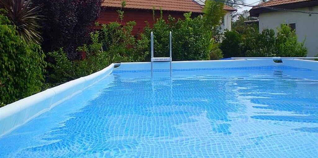 מבט אל הים בריכה (2).jpg