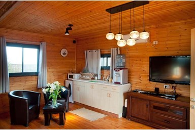 משק 75 - סוויטות לילך ויסמין