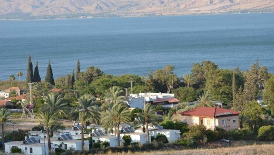 חוות כנרת - אירוח כפרי החצר והסביבה (13).JPG