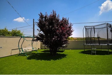 אחוזת הפרח בגני - סביון