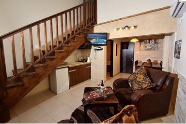 אחוזת הפרח בגני - רקפת