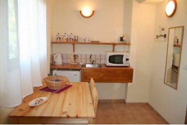 יערת הדבש בגליל - ניצני בוקר