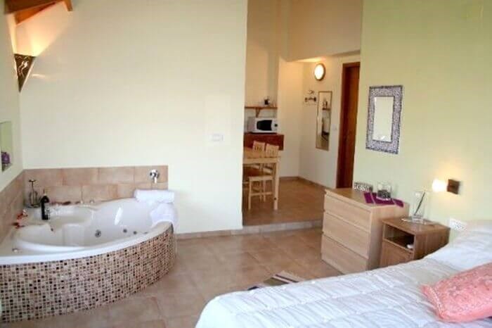 יערת הדבש בגליל ניצני בוקר קטן (3).jpg