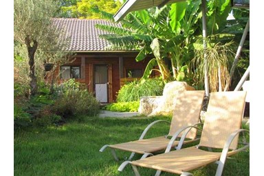 נוף החאן - החצר והבריכה