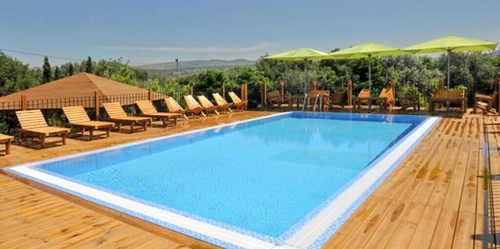 ניר בגליל בריכה וחצר (6).jpg