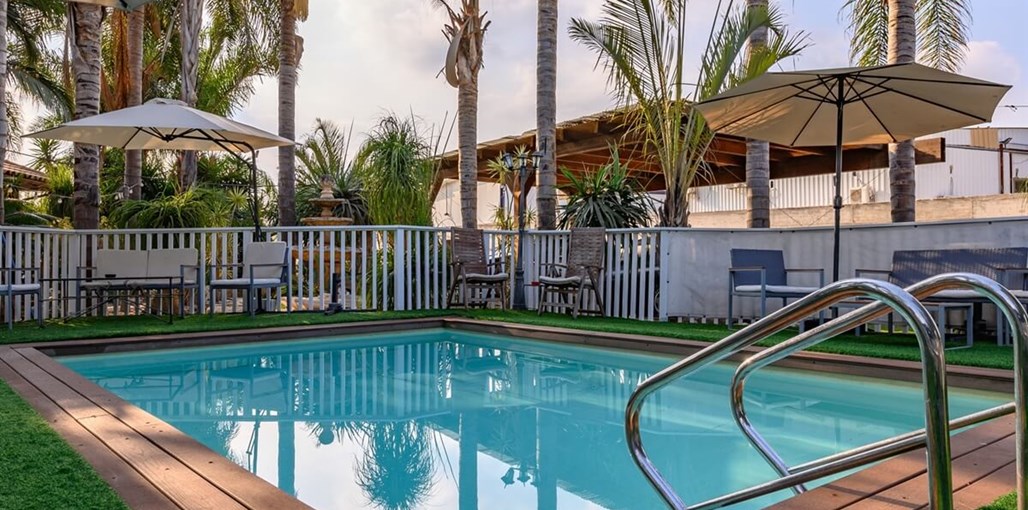 אחוזת שרה חצר (15).jpg