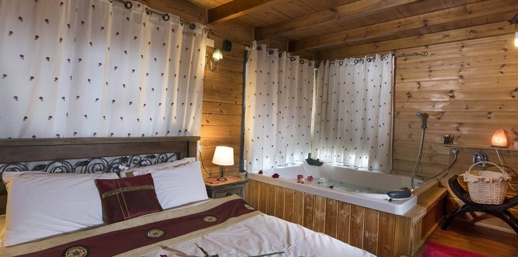 קארמה בגולן בקתה תאילנדית (1).JPG