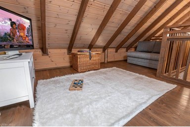 אהבתיה - הבקתה המשפחתית