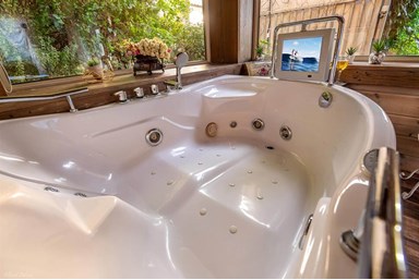 אהבתיה - הבקתה המשפחתית