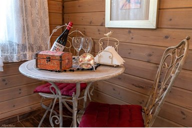 אהבתיה - הבקתה המשפחתית