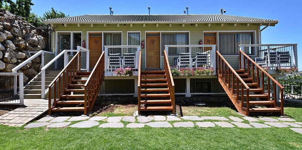 White סוויטות מפנקות מול החרמון חצר נובמבר 2022 (14).jpg